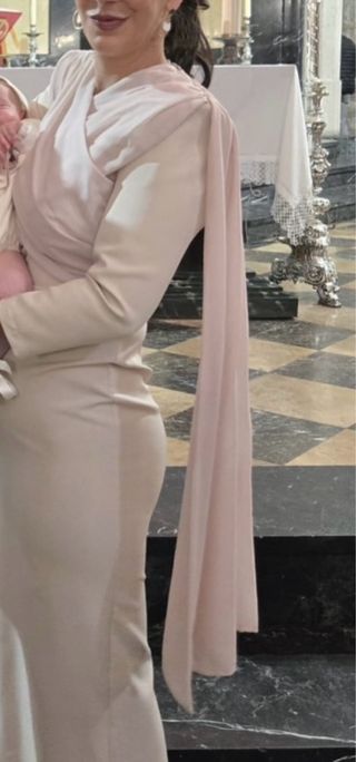 Vestido madre bautizo beige y rosa