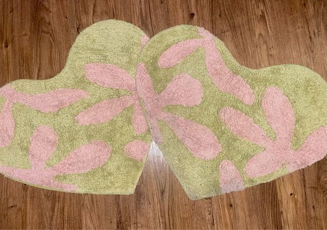 Alfombra Corazón Verde y Rosa