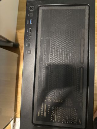 Torre Gaming Negra