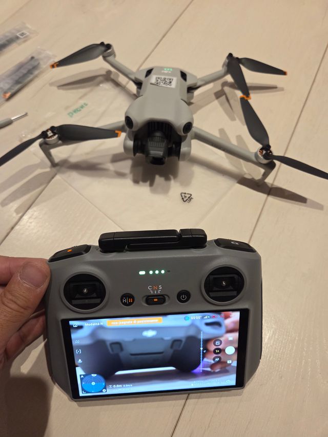 DJI Mini 4 Pro Fly More Combo