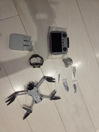 DJI Mini 4 Pro Fly More Combo