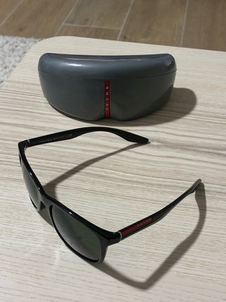 Gafas de sol Prada Negras