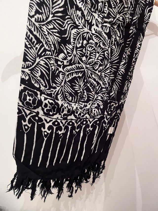 Pareo Negro Estampado Playa