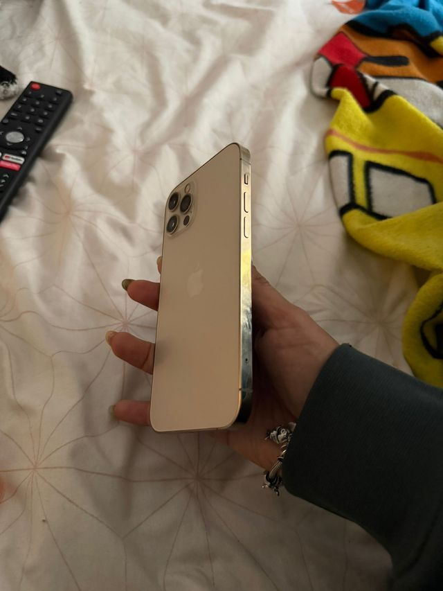 iPhone 12 Pro 128GB Dorado