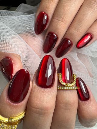 Uñas cejas y pestañas