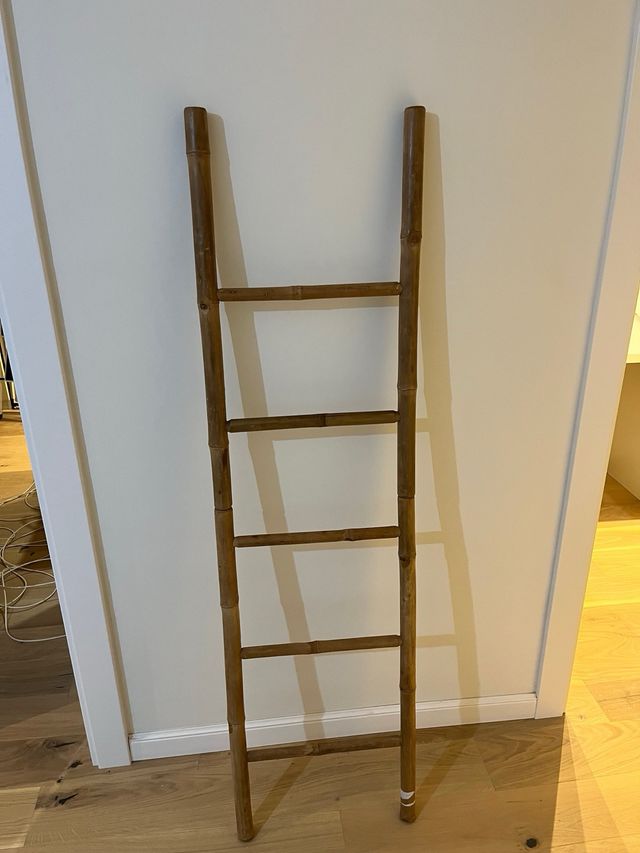 Escalera decorativa de bambú