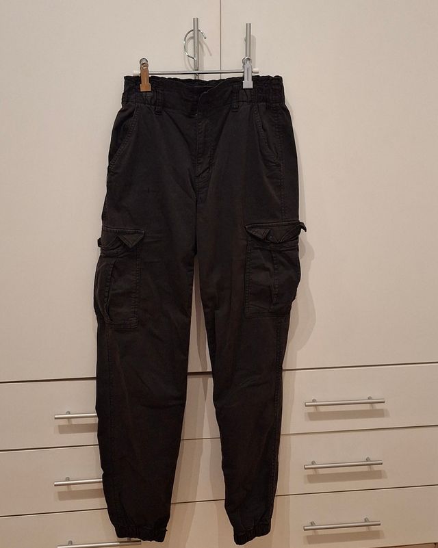 Pantalón negro cargo Talla S
