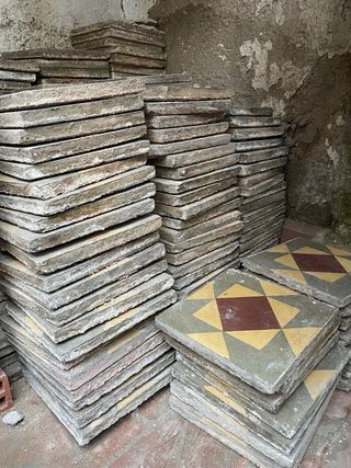 Baldosas hidráulicas antiguas con diseño