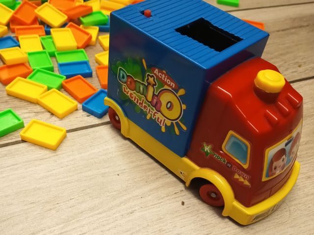 Giocattolo camion domino automatico