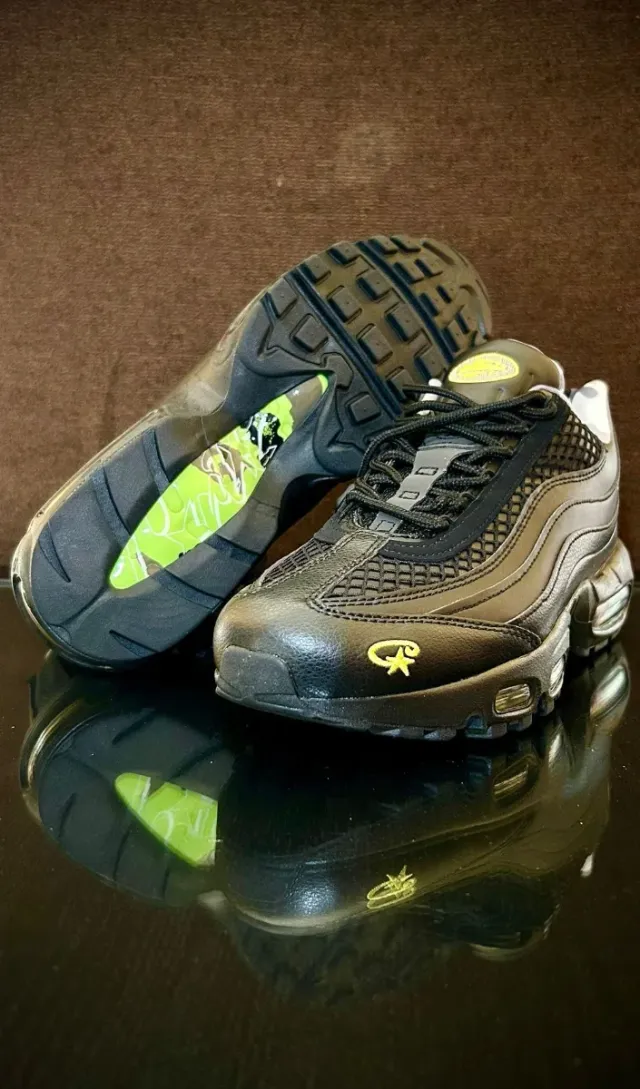 Nike Air Max 95 Talla 41 Negro Amarillo