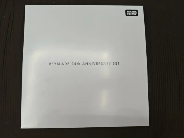 Caja VACÍA Beyblade 25 Aniversario + codigos