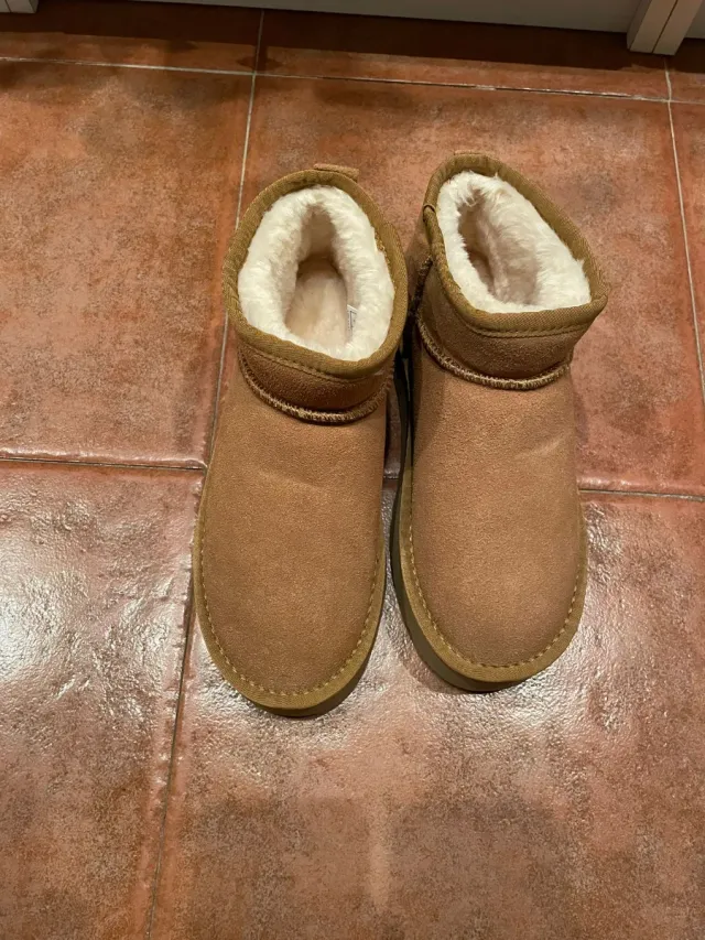 Botas UGG Beige/Marrón