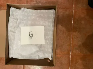 Botas UGG Beige/Marrón