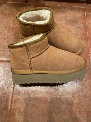 Botas UGG Beige/Marrón
