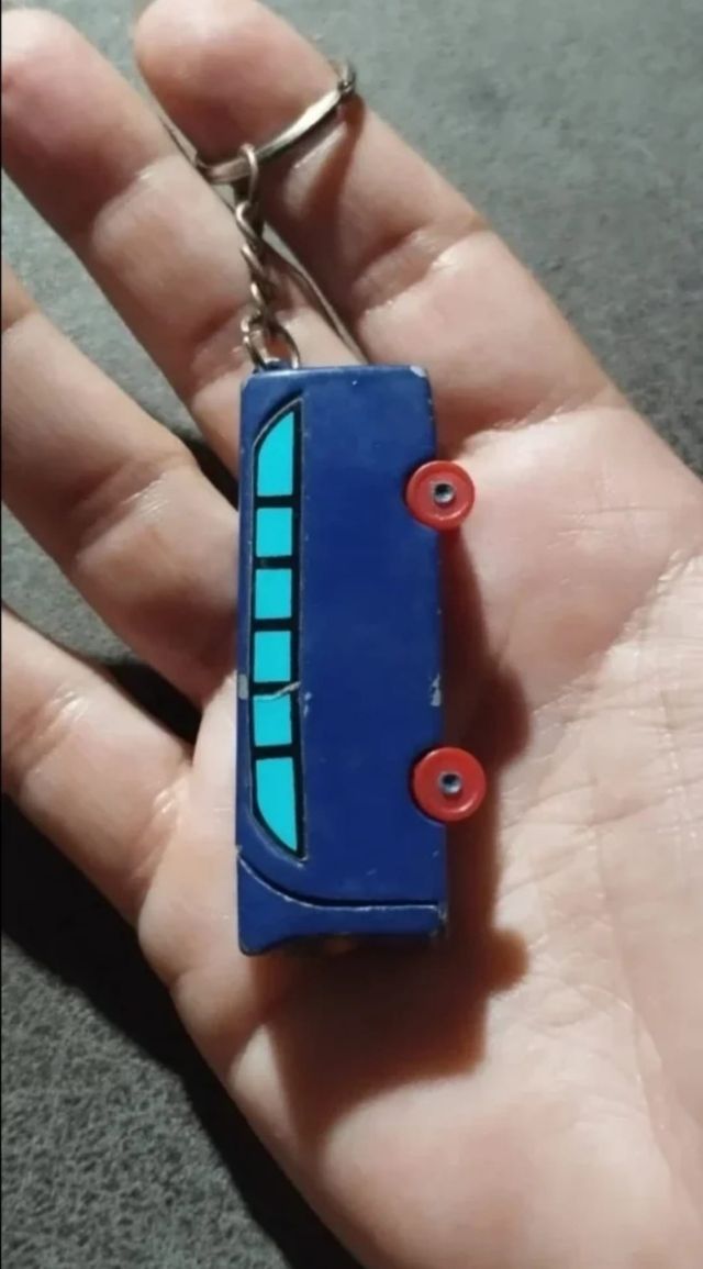 Accendino vintage portachiavi autobus