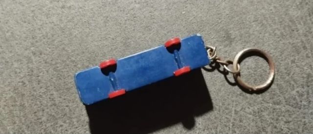 Accendino vintage portachiavi autobus