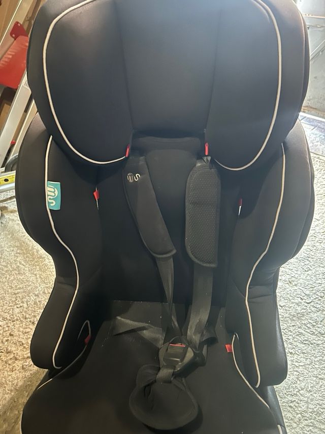 Silla de coche para niños negra