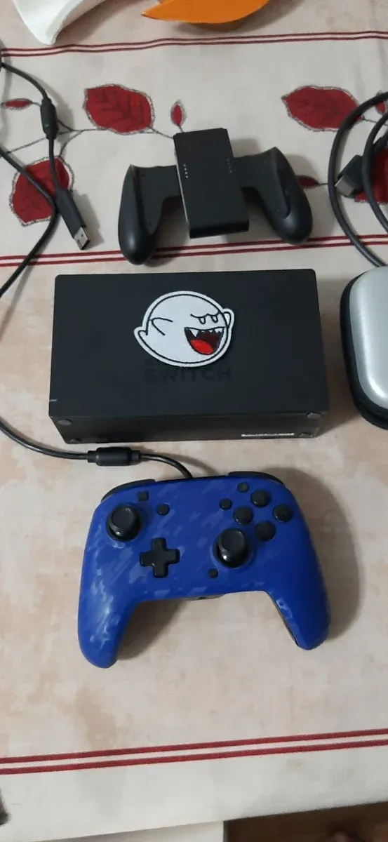 Nintendo Switch con juegos y accesorios