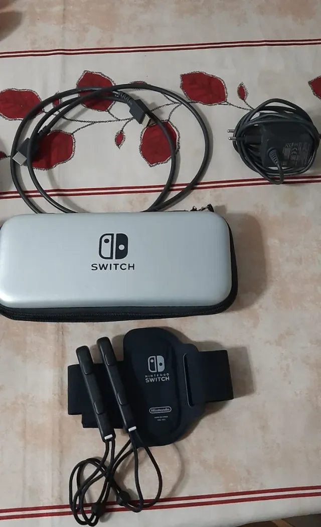 Nintendo Switch con juegos y accesorios