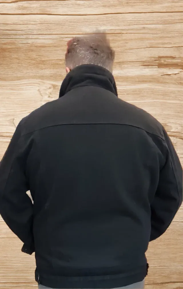 Primark XXL Chaqueta Negra vaquera, forrada.