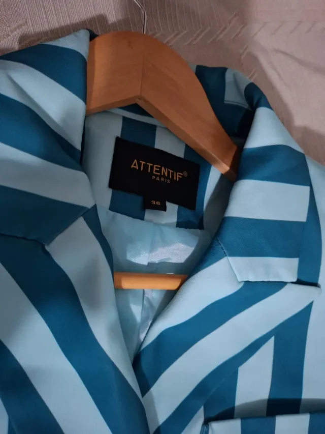 Americana rayas azul y turquesa T.36