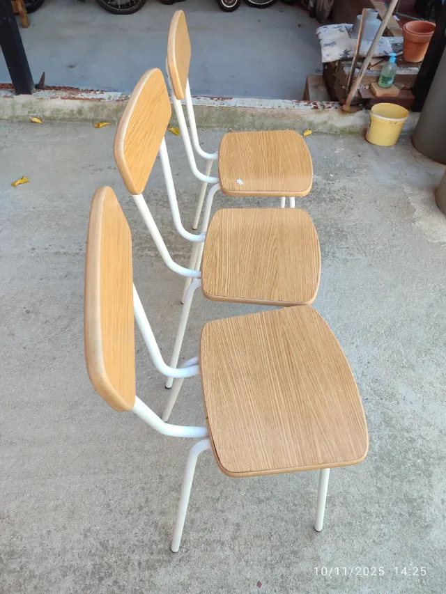 Juego de 3 sillas de cocina madera y metal