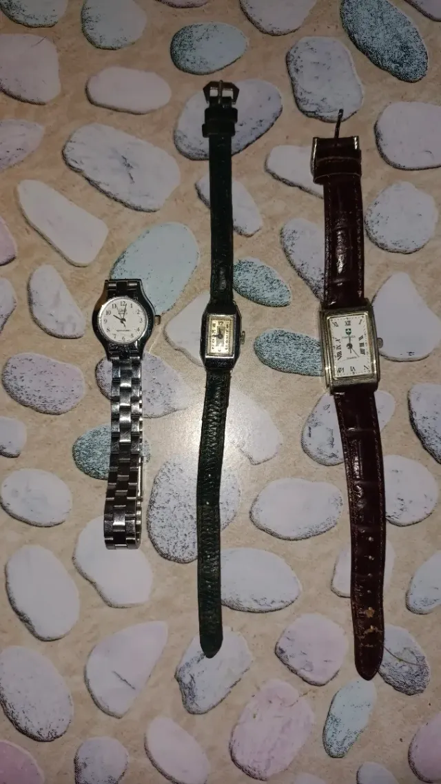 Lotes de relojes pequeños