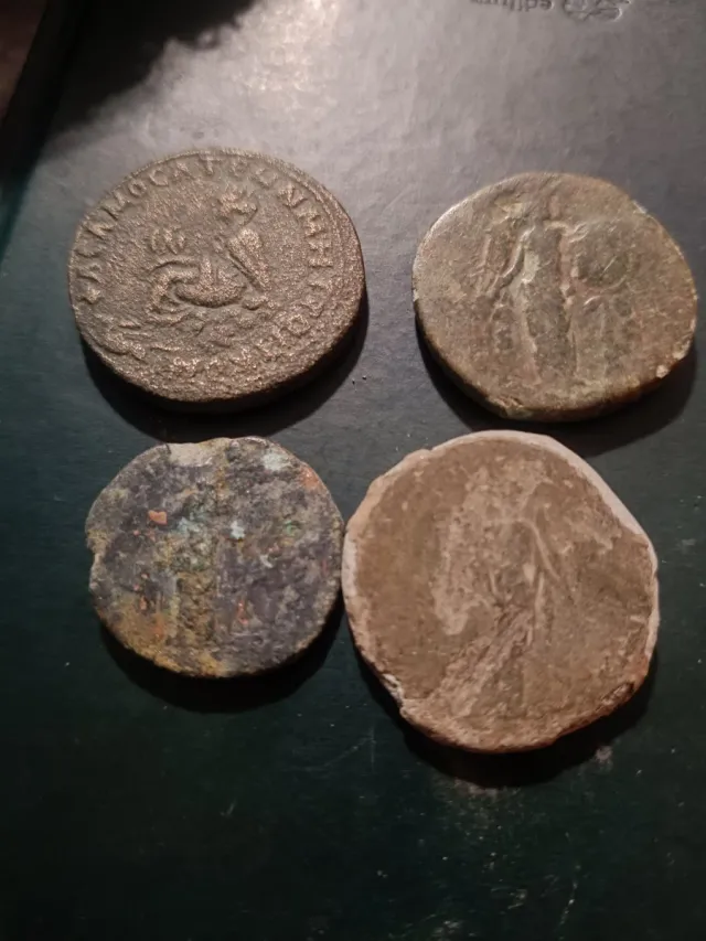 Lote de 4 monedas romanas antiguas