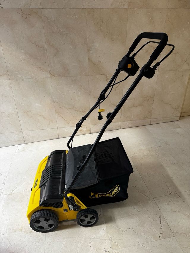 Barredora césped artificial.