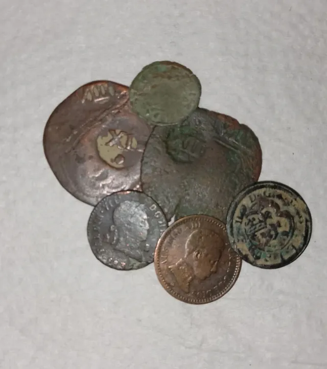 Lote 6 monedas antiguas (1 plata)