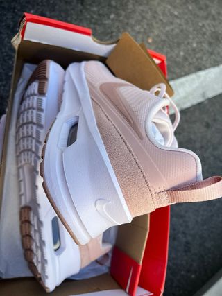 Nike Air Max Nuaxis Talla 42.5 Rosa/Blanco