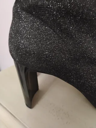 Botines mujer brillo negro y plata,