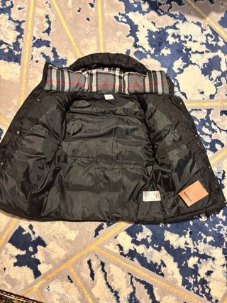 Chaqueta Burberry Negra con Capucha