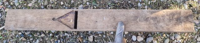 Antiguo cepillo de carpintero