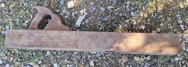 Antiguo cepillo de carpintero