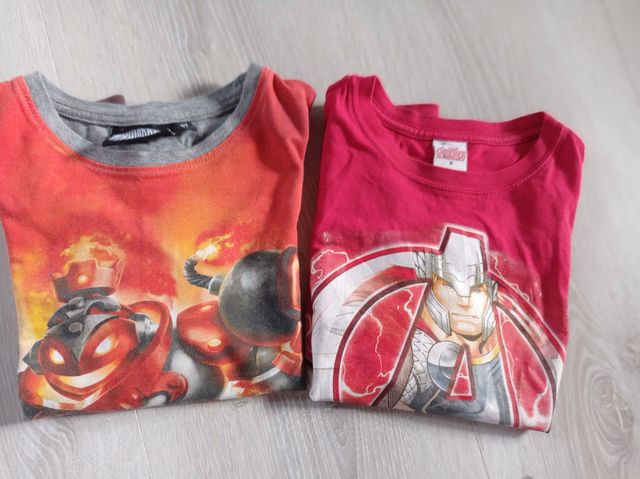 Lote 2 camisetas Marvel y Skylanders T8