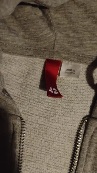 Sudadera gris con cremallera talla 42