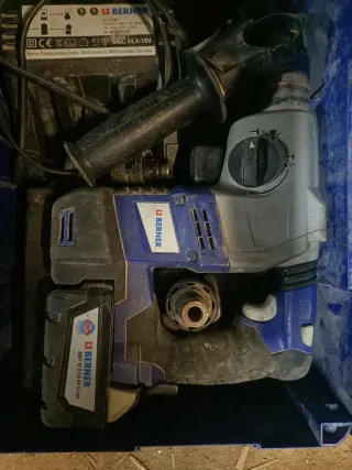 Cargador y 2 Baterías Berner 18V