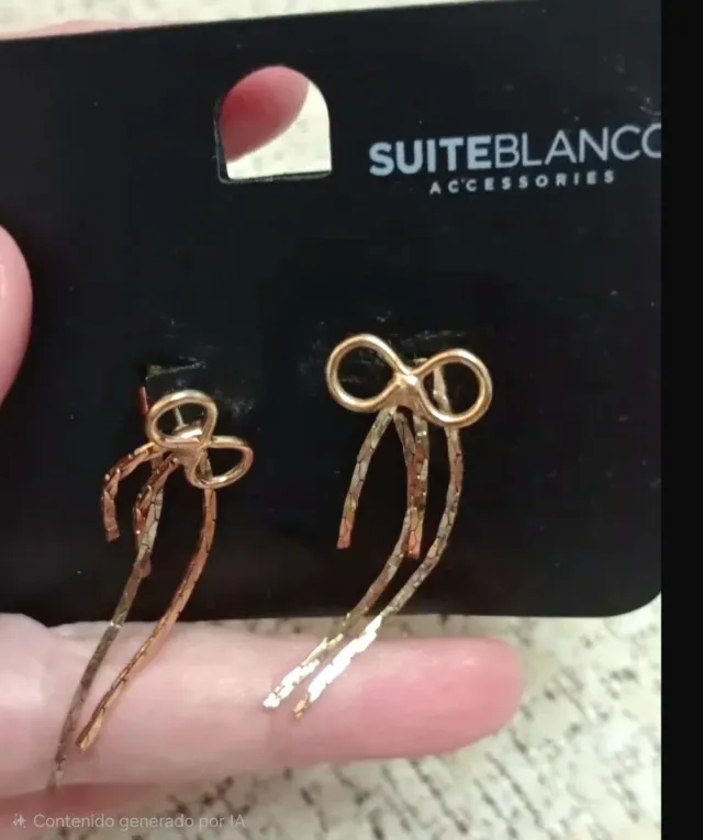 Pendientes lazo dorados Suiteblanco