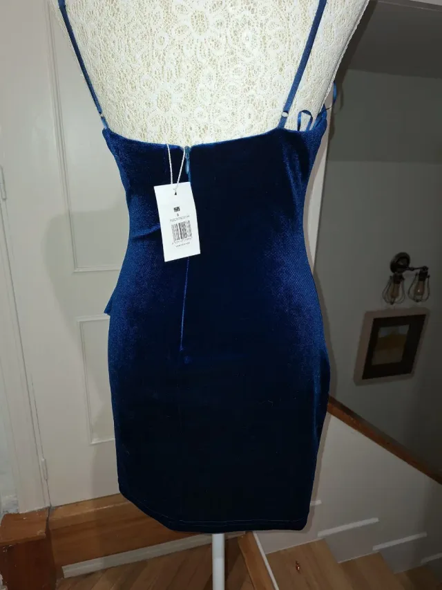 Vestido azul terciopelo con volante