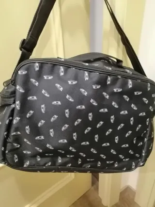 Porta ordenador Adidas negro y blanco