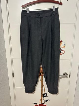 Pantalón Zara gris mujer