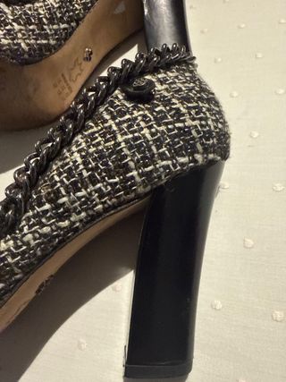 Zapatos tacón Chanel tweed cadena T38
