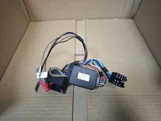 Adaptador para control de equipo multimedia Seat