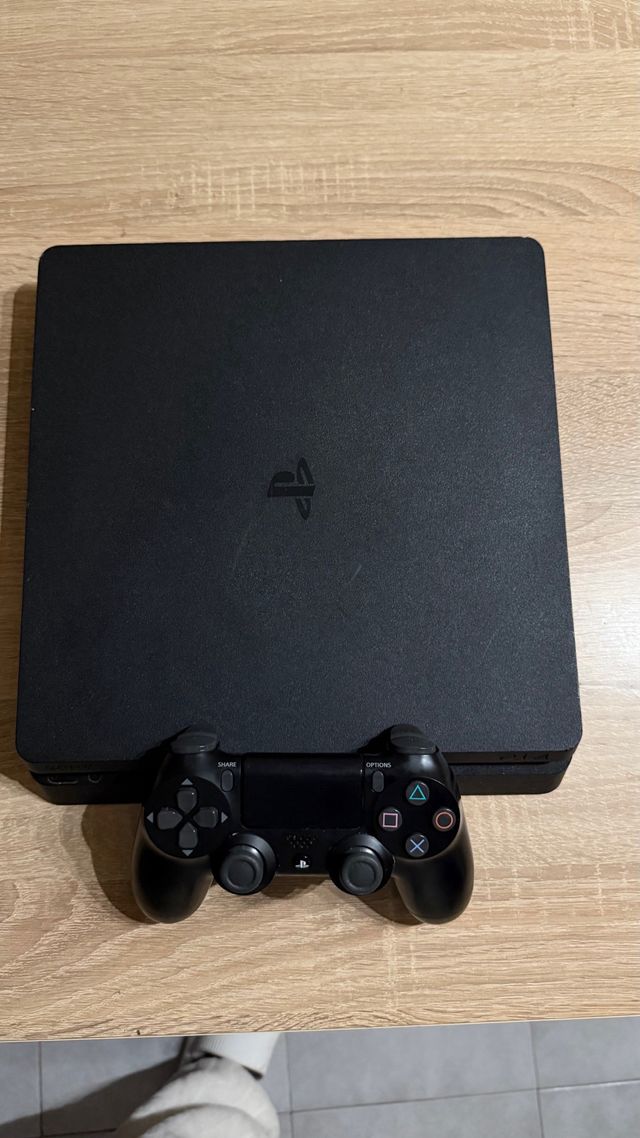 PS4 (PlayStation 4) Negra