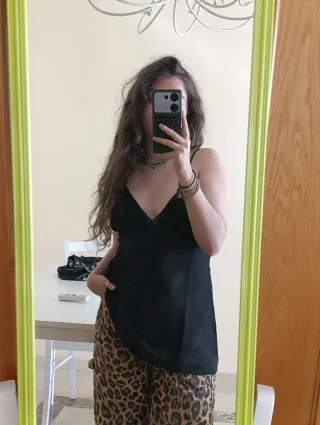 Top Blusa negra encaje abalorios con forro interio