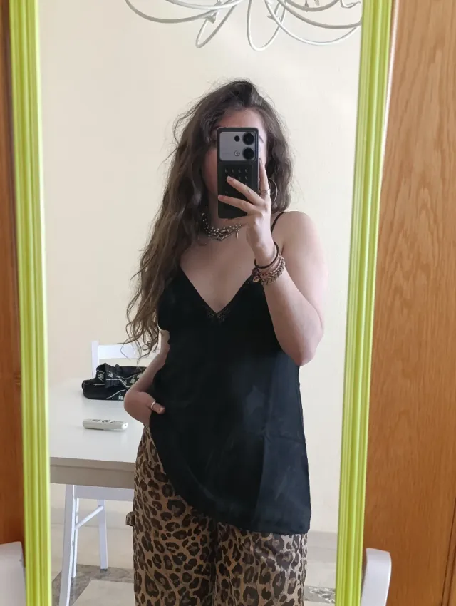 Top Blusa negra encaje abalorios con forro interio