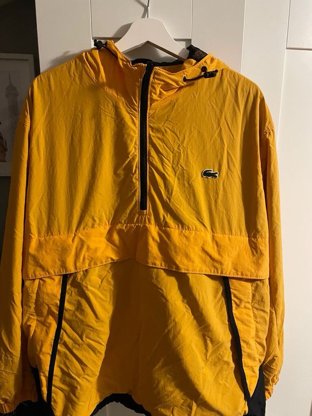 Cortavientos Lacoste Negro y Amarillo