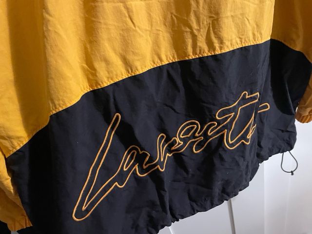 Cortavientos Lacoste Negro y Amarillo