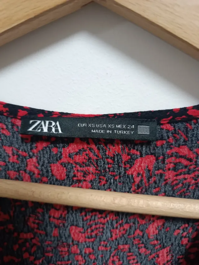 Vestido Zara Rojo y Negro Estampado